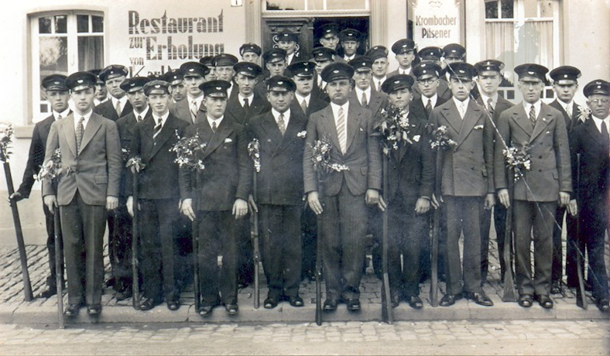 1930